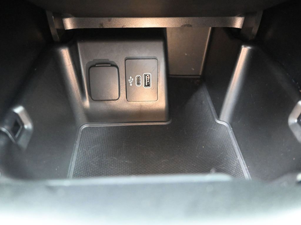 Used 2025 Ford Explorer ST-Line w/ ST-Line Street Pack image 23