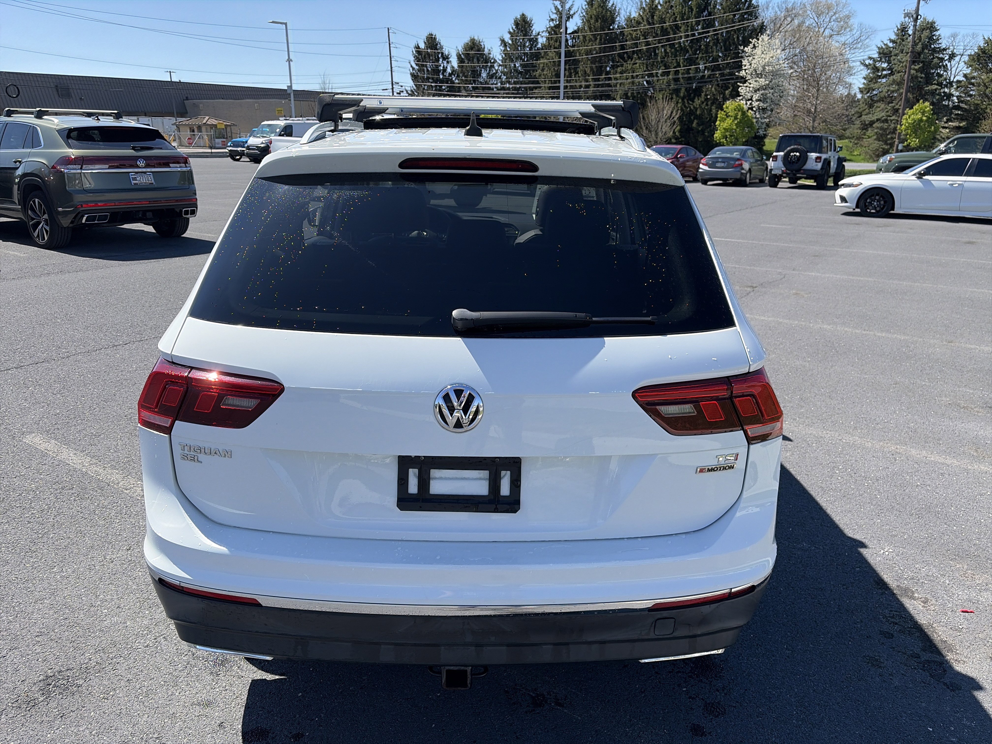 Used 2018 Volkswagen Tiguan SEL w/ 3rd Row Seat Package image 5
