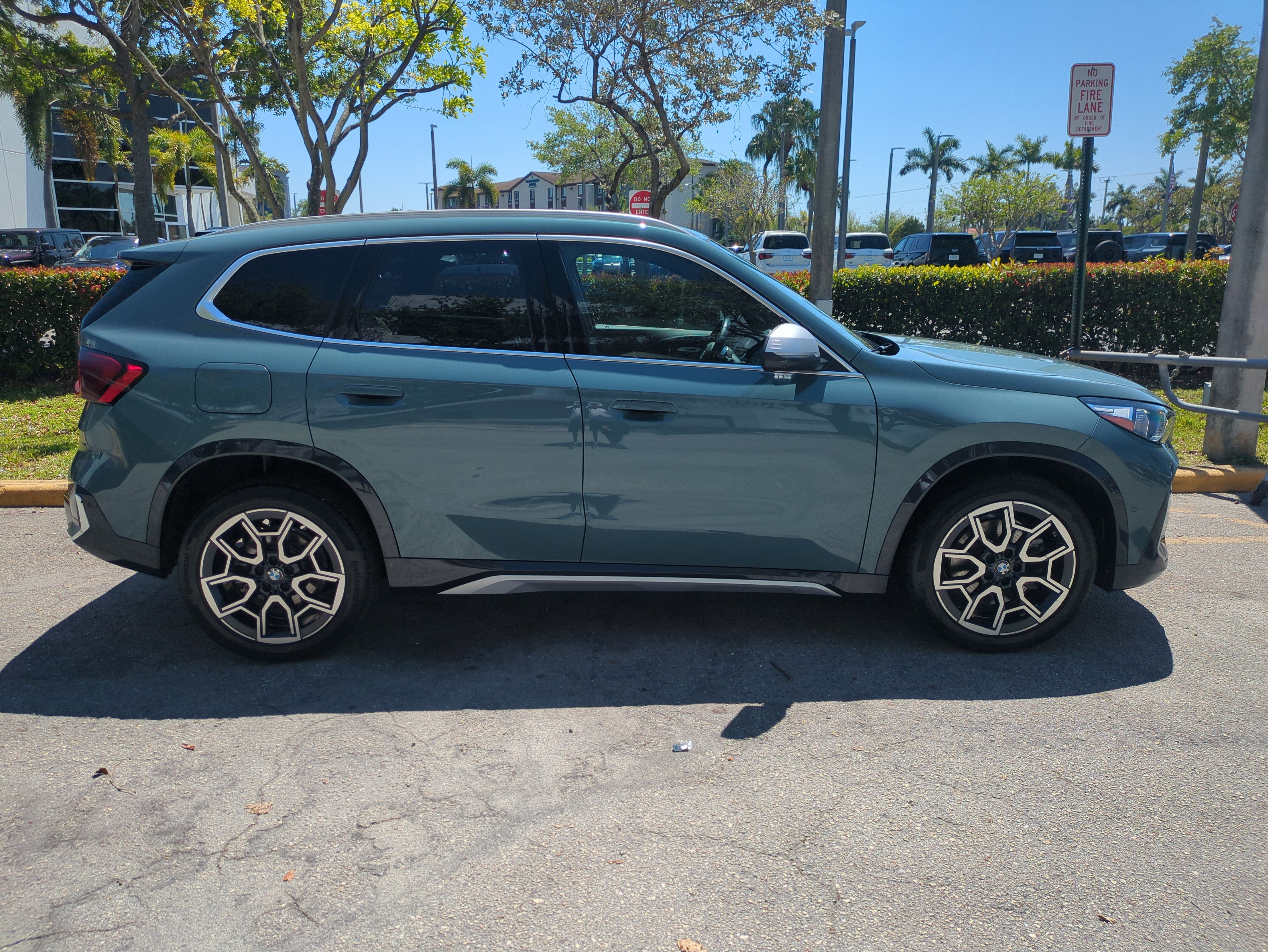 Used 2023 BMW X1 xDrive28i w/ Premium Package image 4