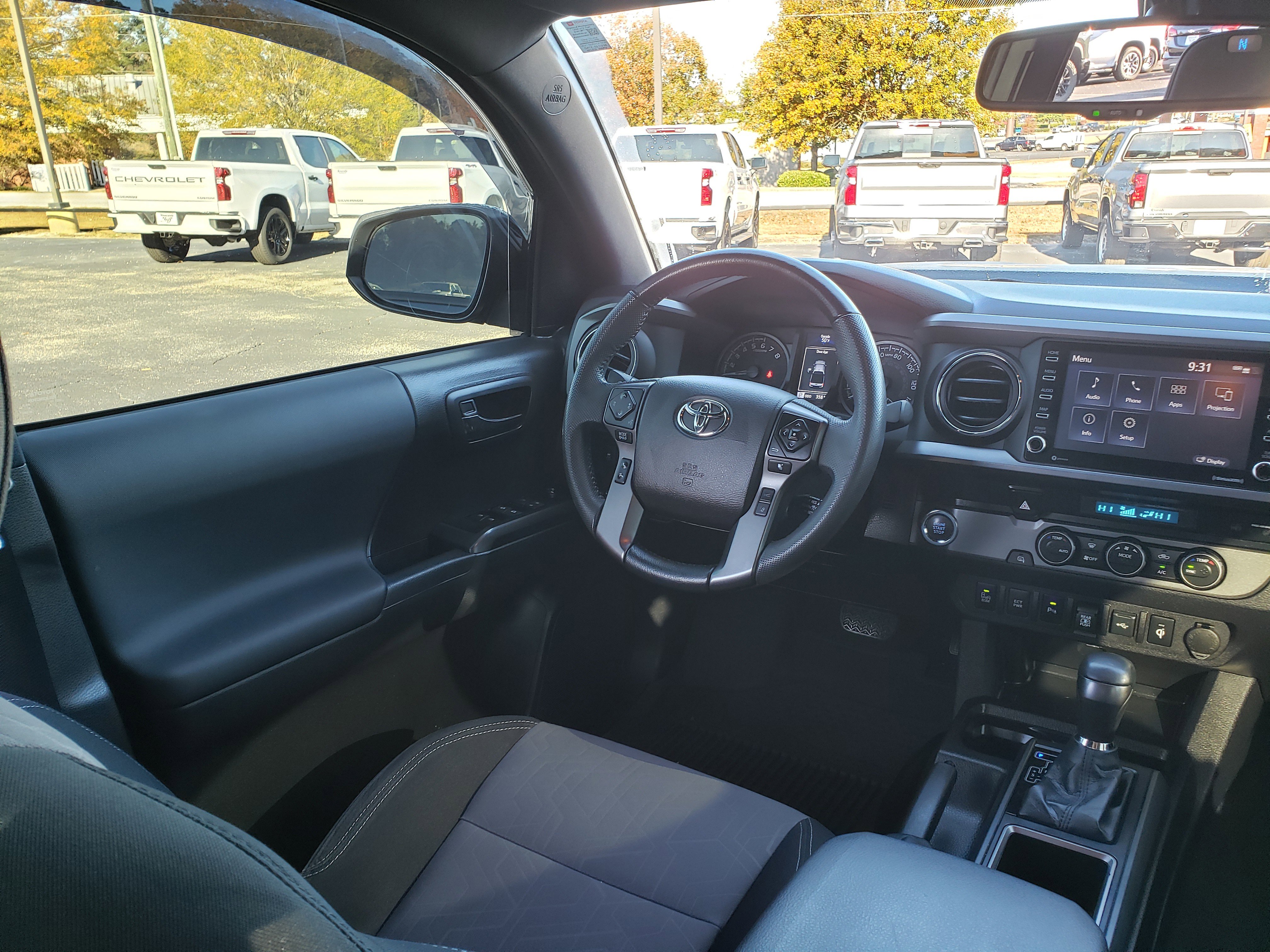 Used 2022 Toyota Tacoma TRD Off-Road w/ Technology Package image 34