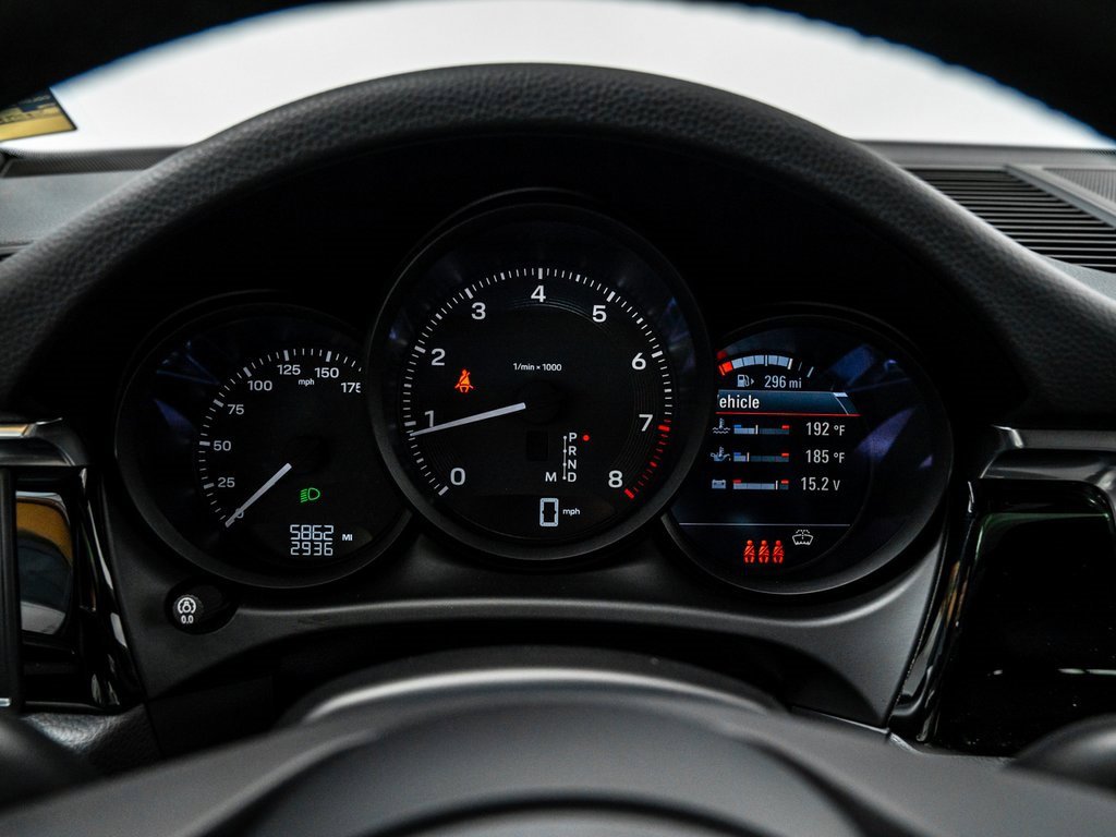 Used 2025 Porsche Macan image 15