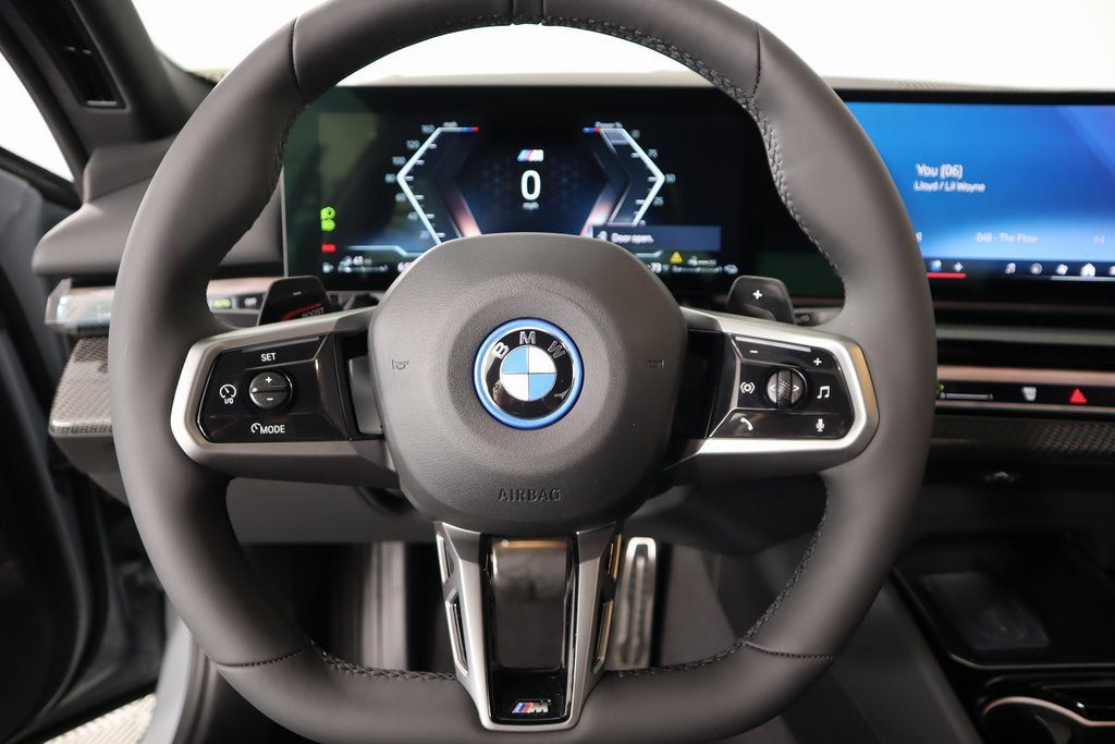 New 2026 BMW 550e xDrive image 4