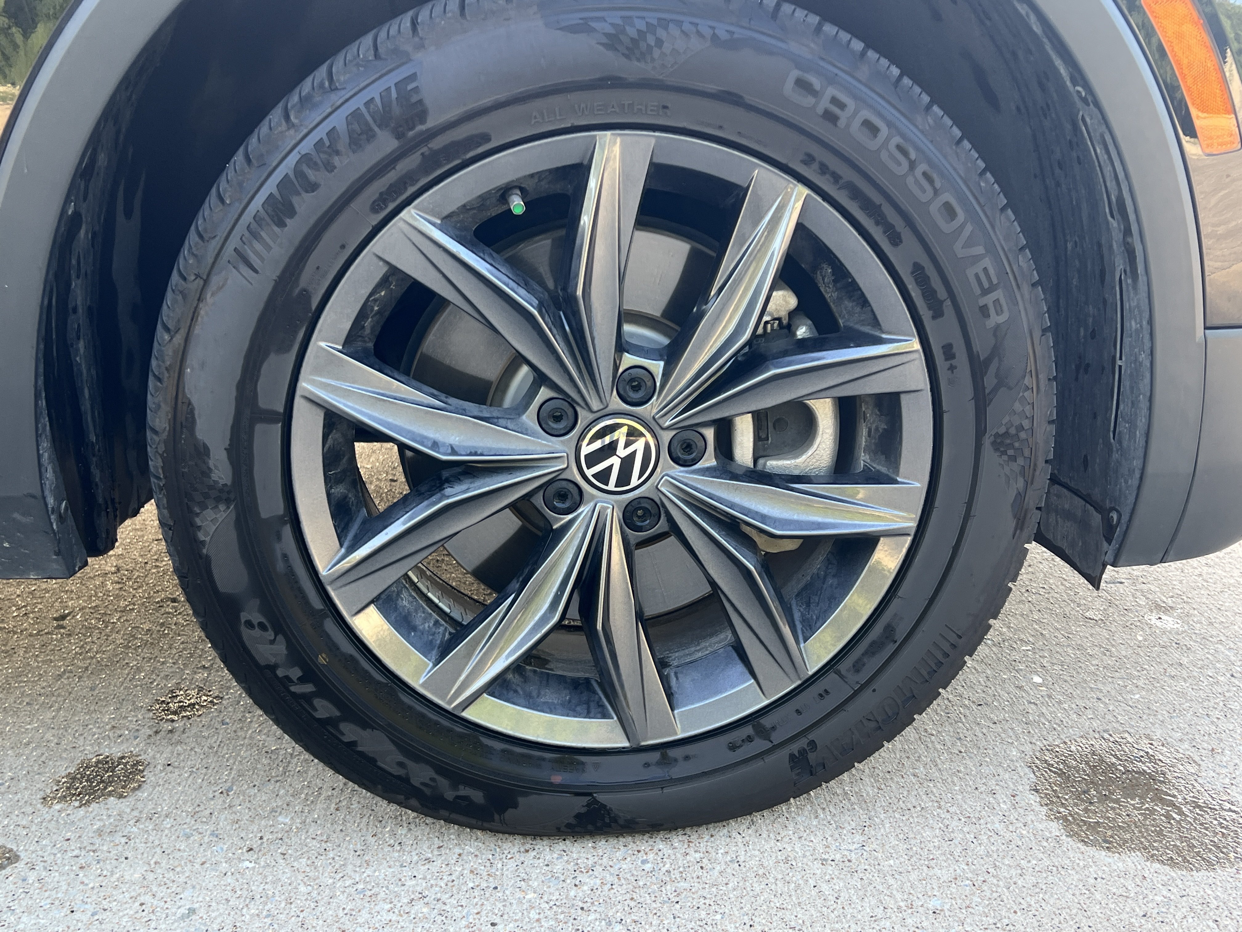 Certified 2023 Volkswagen Tiguan SE w/ Panoramic Sunroof Package FWD image 11