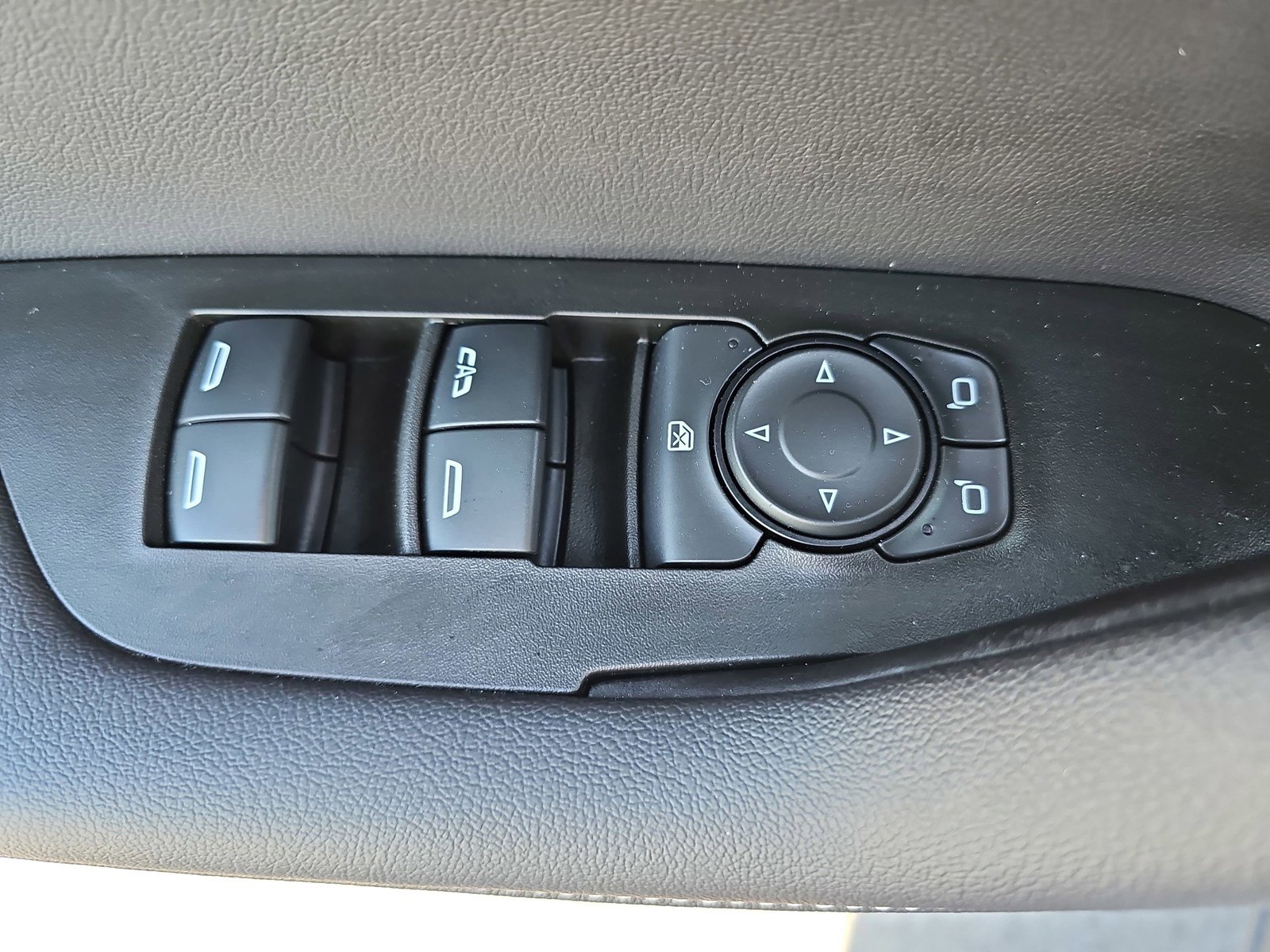 Used 2024 Chevrolet Blazer LT w/ Convenience Package FWD image 29