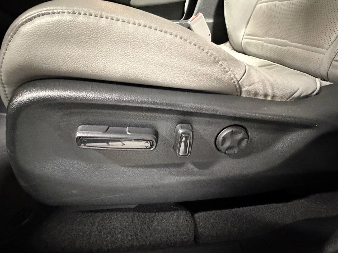 Used 2017 Honda CR-V EX-L image 11
