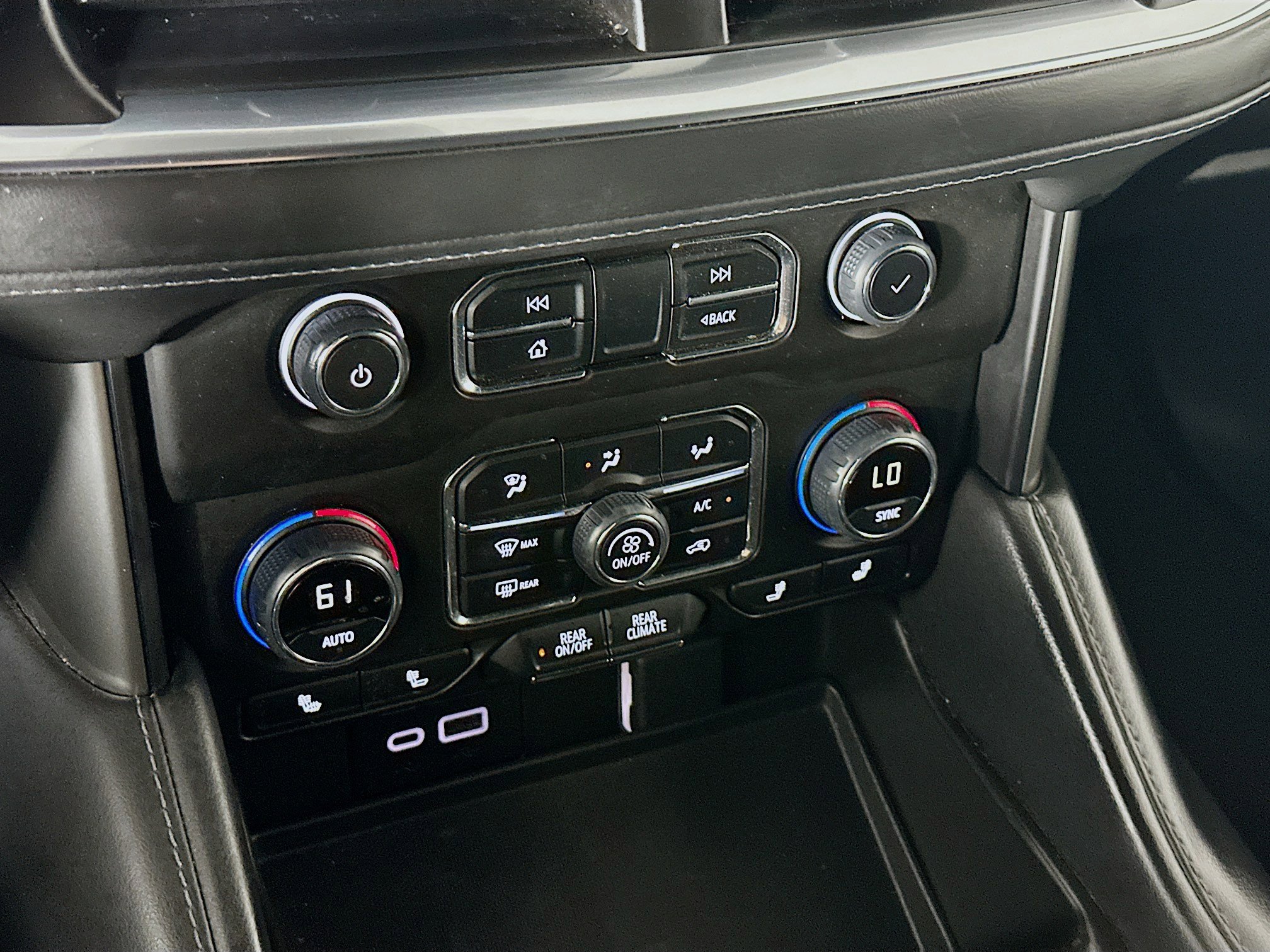 Used 2024 Chevrolet Tahoe LT image 23