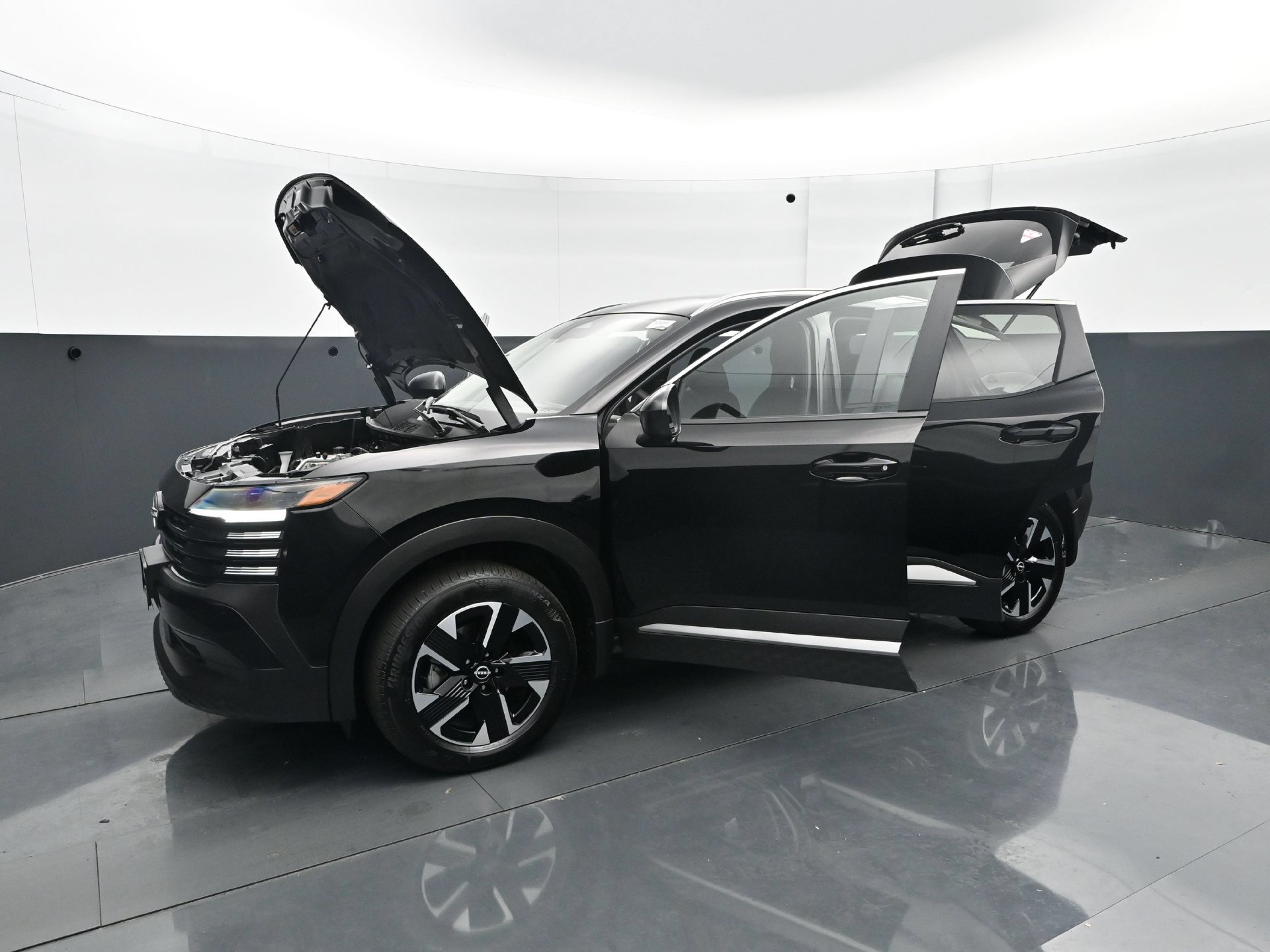 Used 2025 Nissan Kicks SV w/ SV Premium Package AWD/4WD image 29
