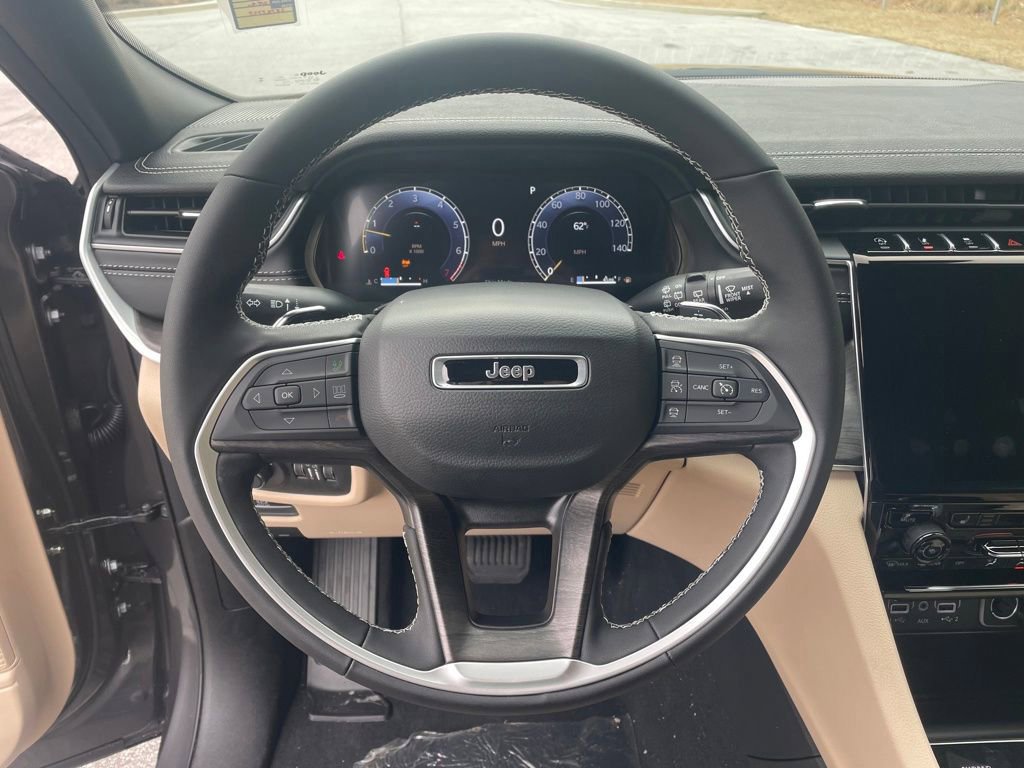 New 2025 Jeep Grand Cherokee Limited AWD/4WD image 13