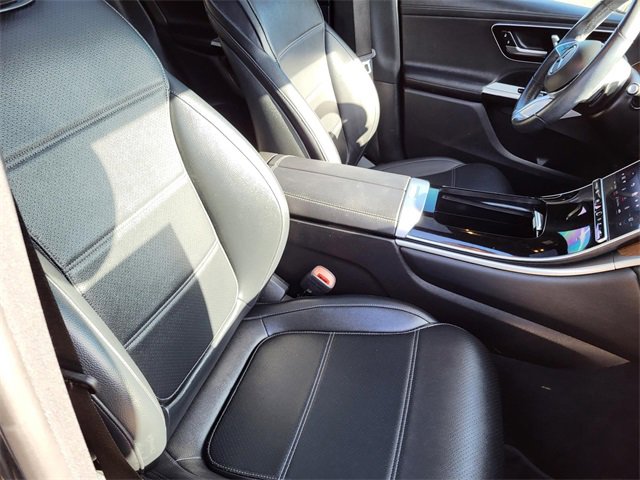 Used 2024 Mercedes-Benz GLC 300 4MATIC image 22