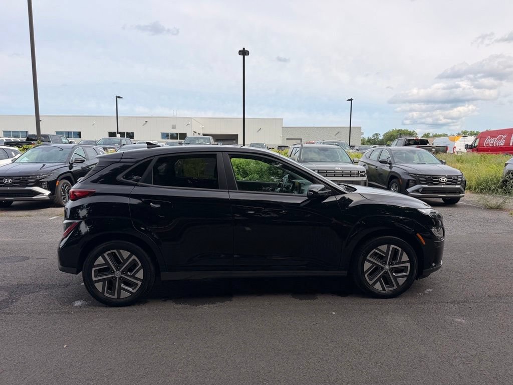 Certified 2023 Hyundai Kona Limited FWD image 2