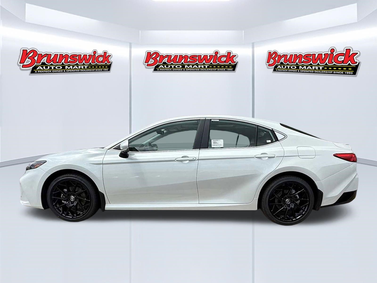 New 2026 Toyota Camry XLE AWD/4WD image 3