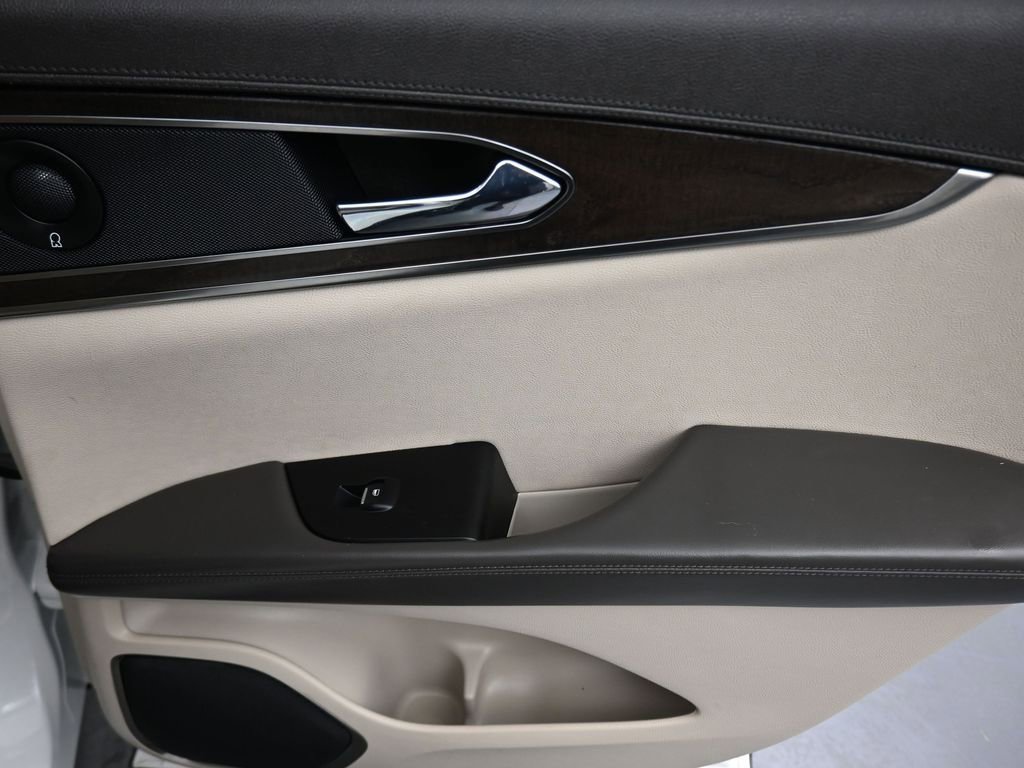 Used 2020 Lincoln Nautilus Reserve w/ Equipment Group 201A FWD image 42