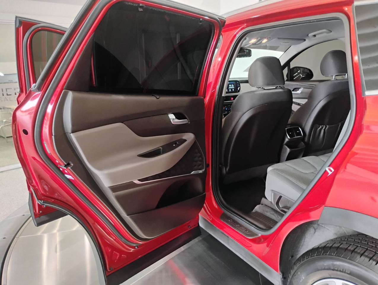Used 2019 Hyundai Santa Fe SEL FWD image 40