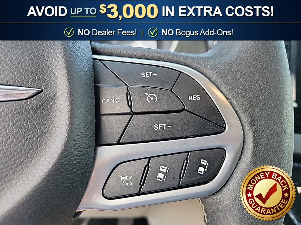 Used 2024 Chrysler Pacifica Touring-L FWD image 23