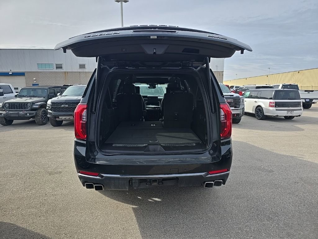 Used 2025 GMC Yukon XL Denali Ultimate image 5
