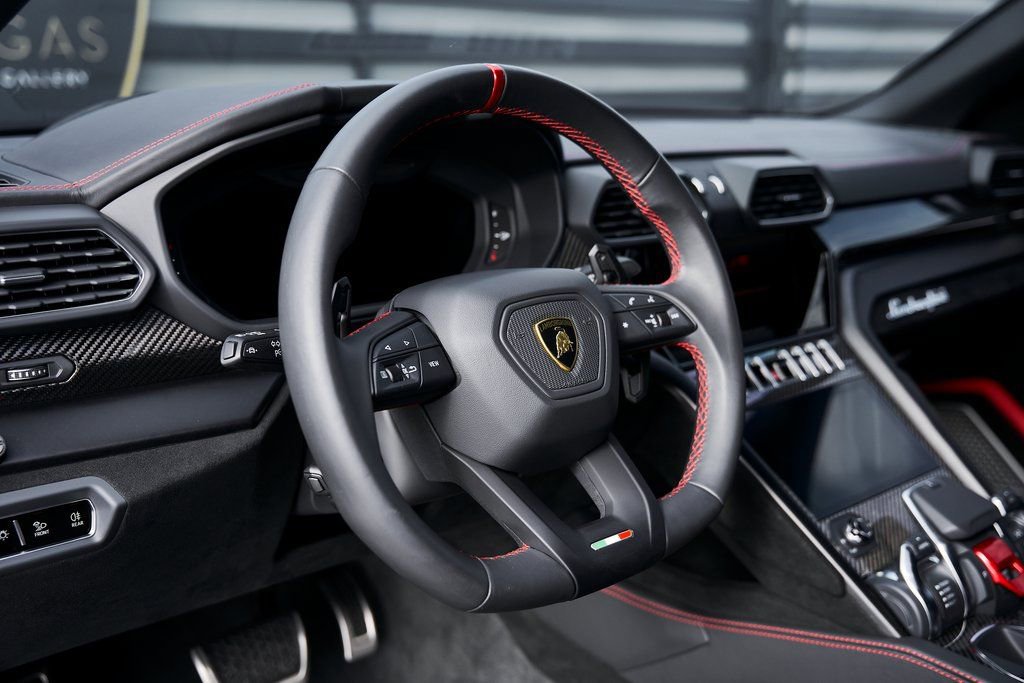 Used 2024 Lamborghini Urus Performante image 48