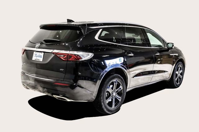 Used 2024 Buick Enclave Essence w/ Sport Touring Edition image 6
