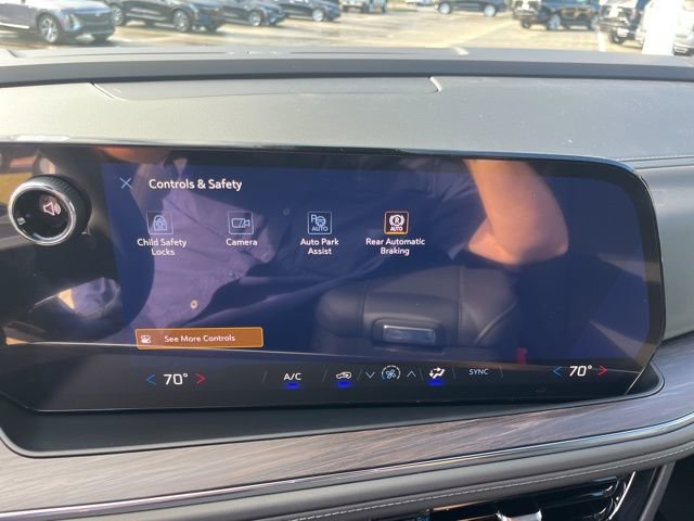 New 2026 Chevrolet Suburban LS image 28