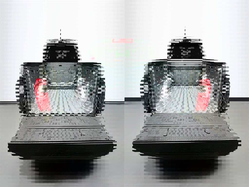 New 2026 GMC Canyon Elevation w/ Convenience Package image 9