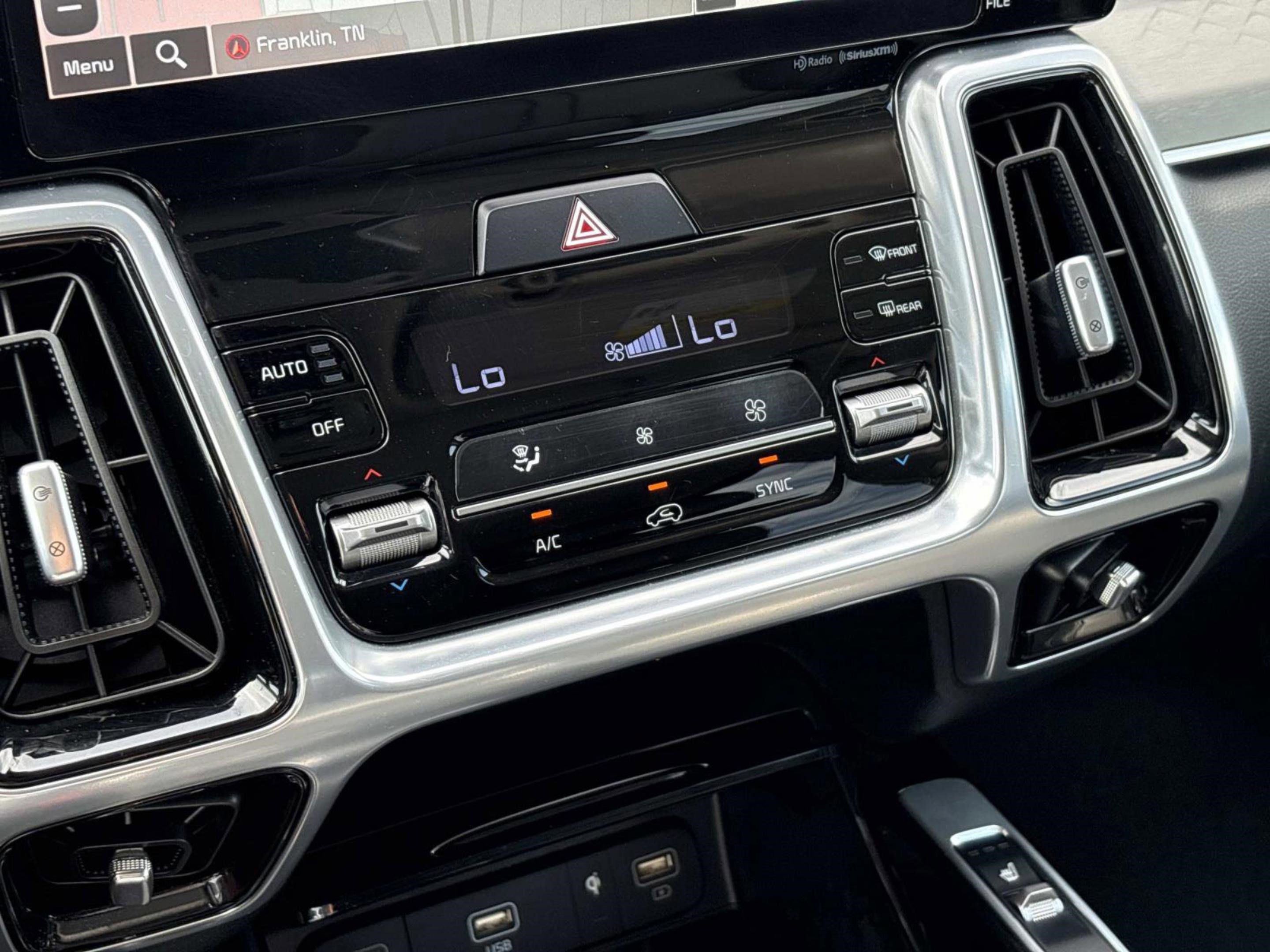 Used 2023 Kia Sorento SX image 36