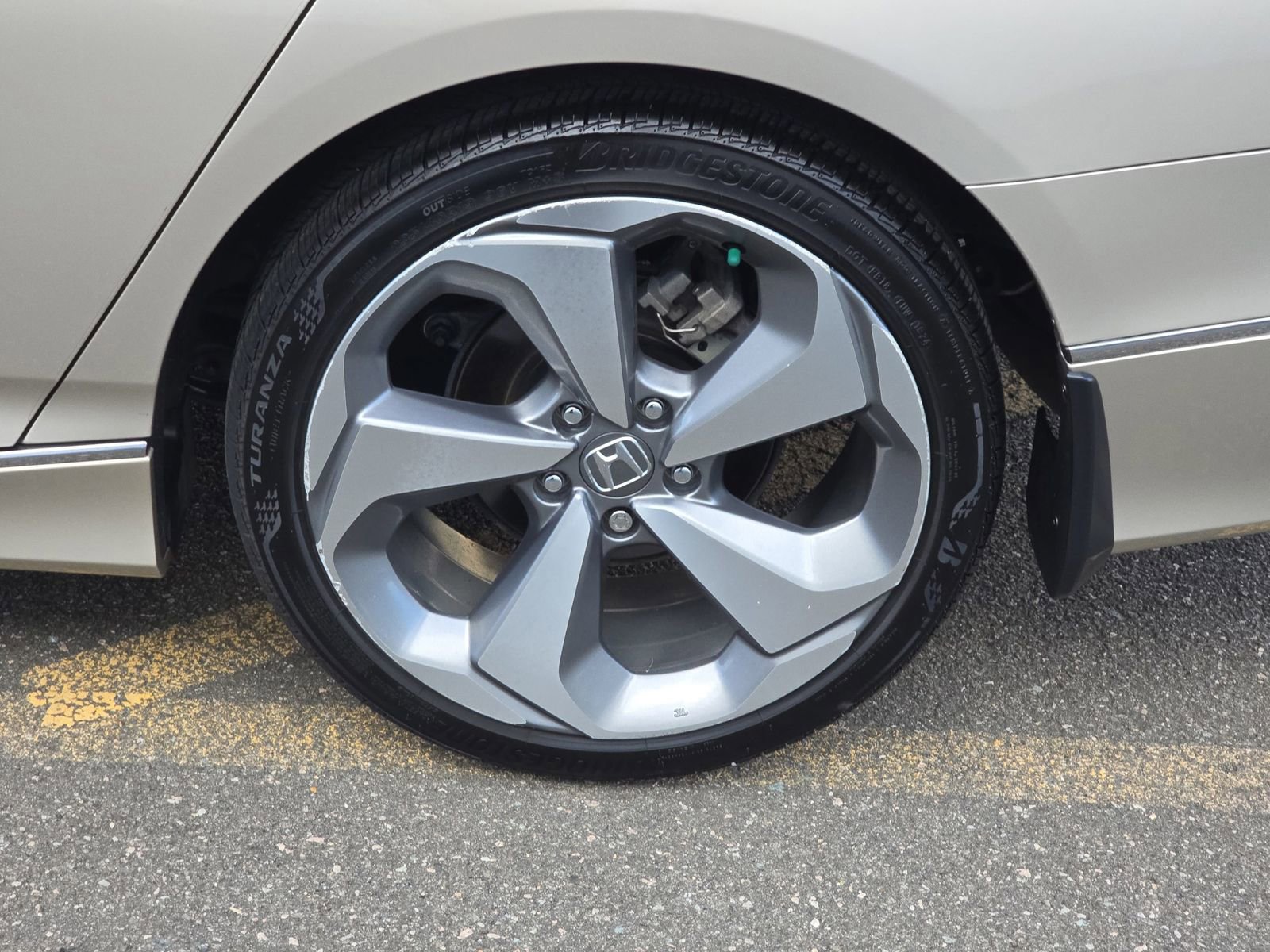 Used 2018 Honda Accord Touring image 37