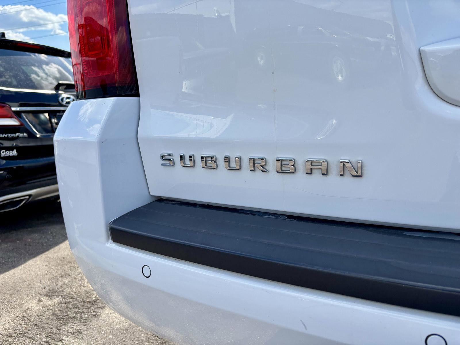 Used 2018 Chevrolet Suburban LT AWD/4WD image 30