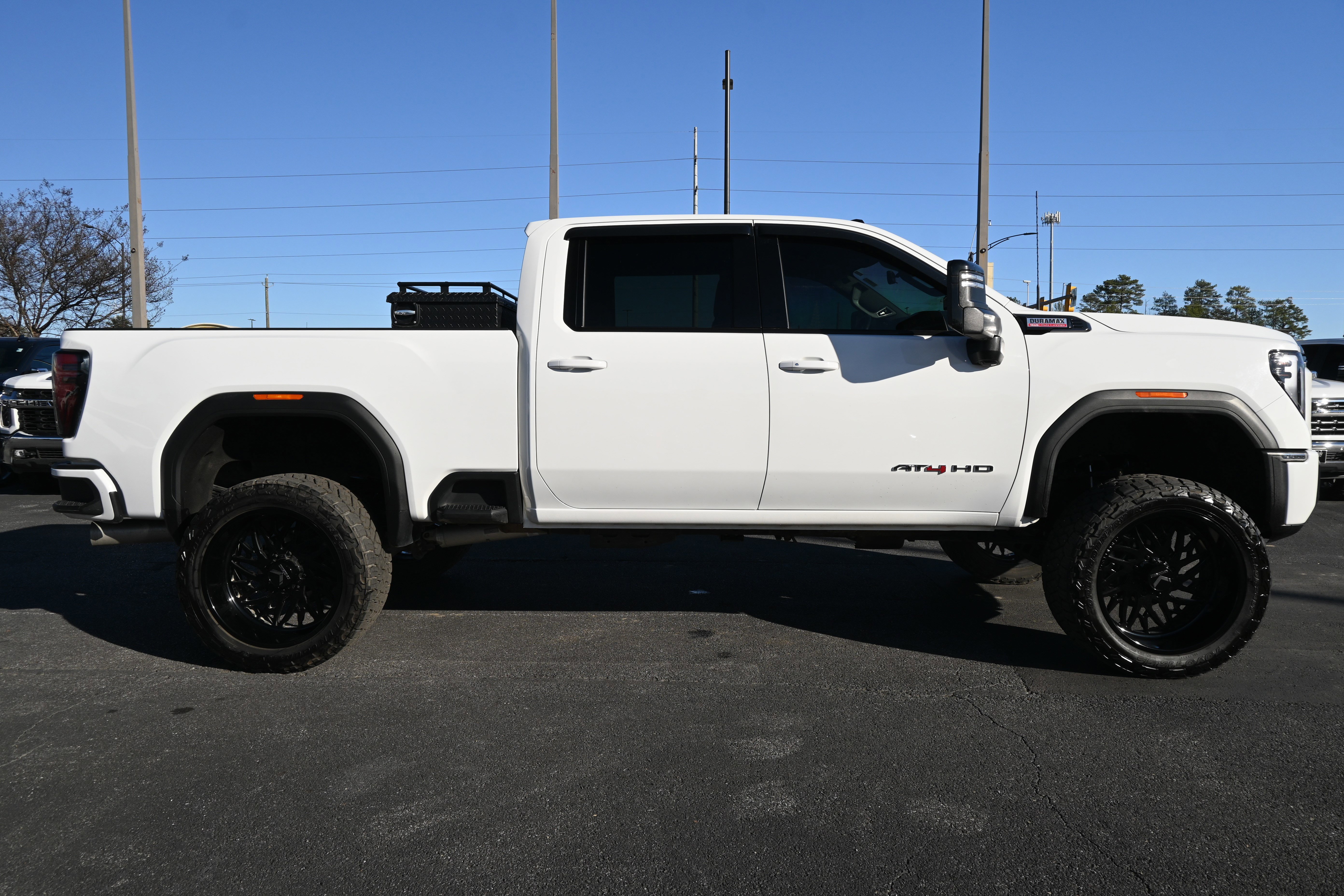 Used 2024 GMC Sierra 2500 AT4 w/ AT4 Premium Plus Package image 13