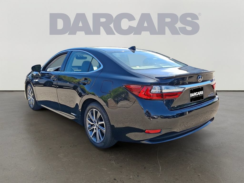 Used 2016 Lexus ES 300h w/ Navigation System Package FWD image 4