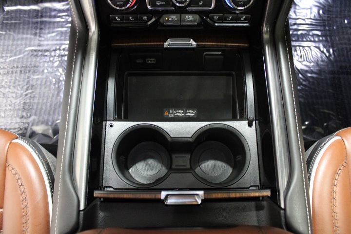 Used 2023 GMC Yukon Denali Ultimate image 34