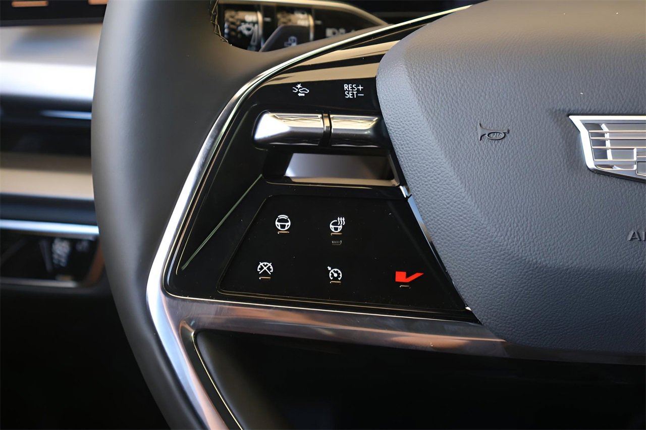 New 2026 Cadillac Vistiq Sport image 22