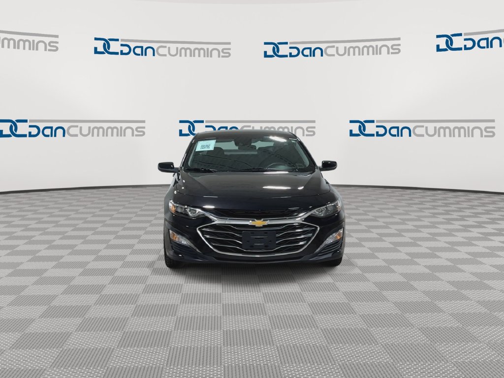 Used 2025 Chevrolet Malibu LT FWD image 3