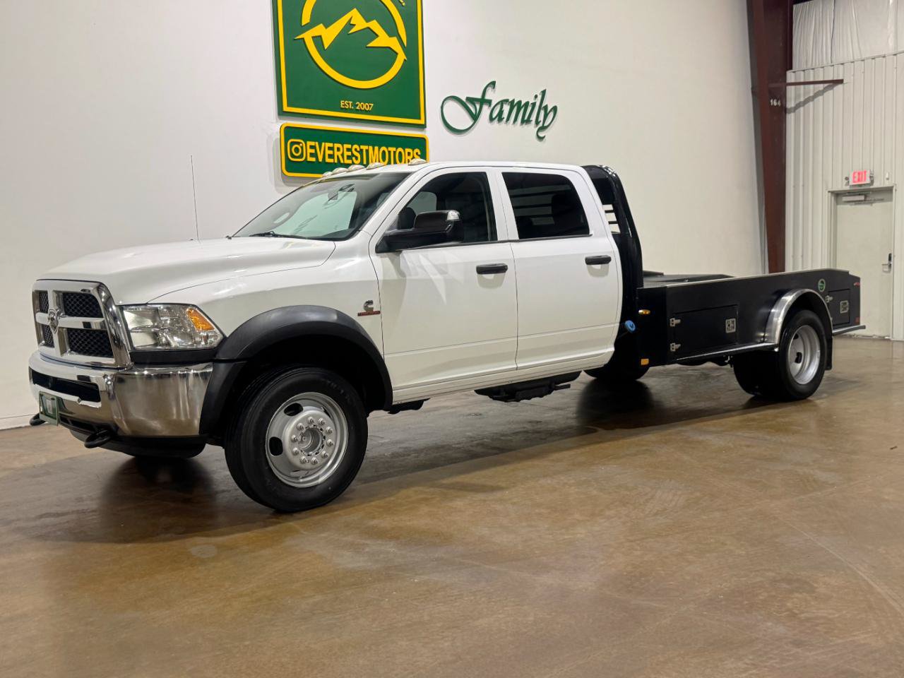 Used 2015 RAM 4500 Tradesman w/ Chrome Appearance Group AWD/4WD image 3