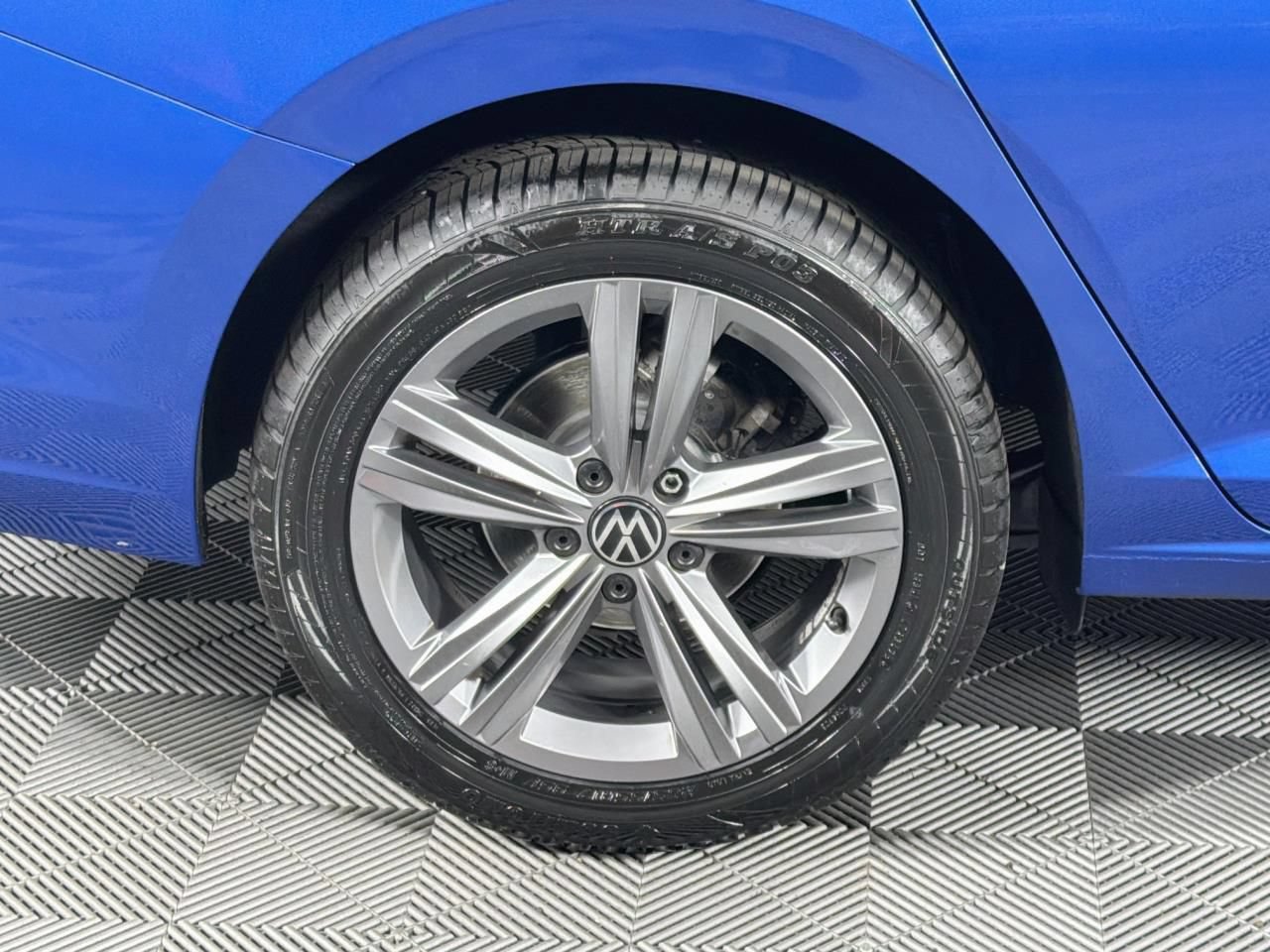 Used 2024 Volkswagen Jetta SE FWD image 31