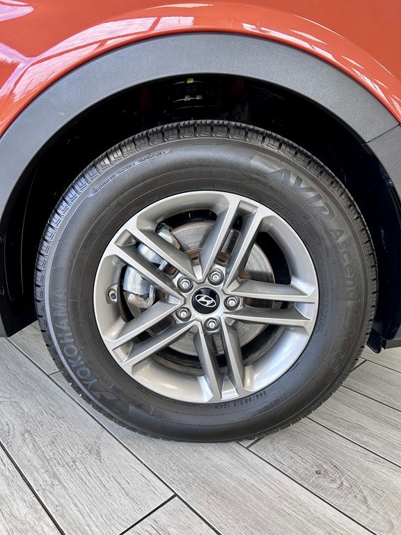 Used 2017 Hyundai Santa Fe Sport FWD image 19