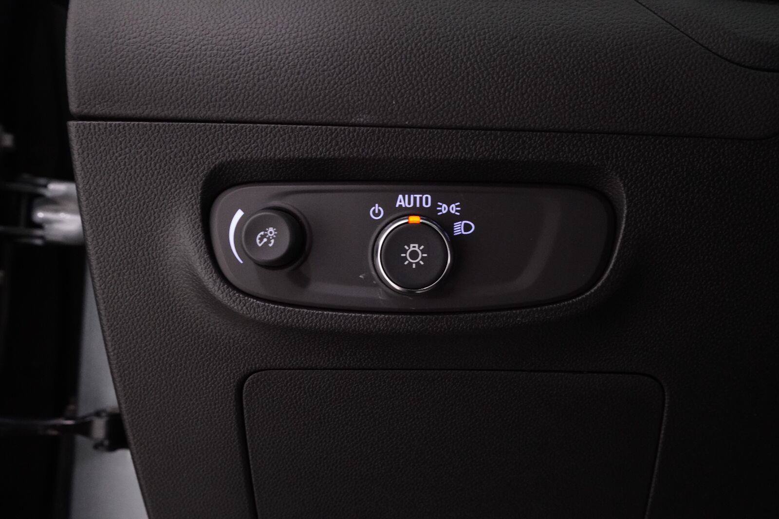 Used 2025 Buick Encore GX Preferred FWD image 14