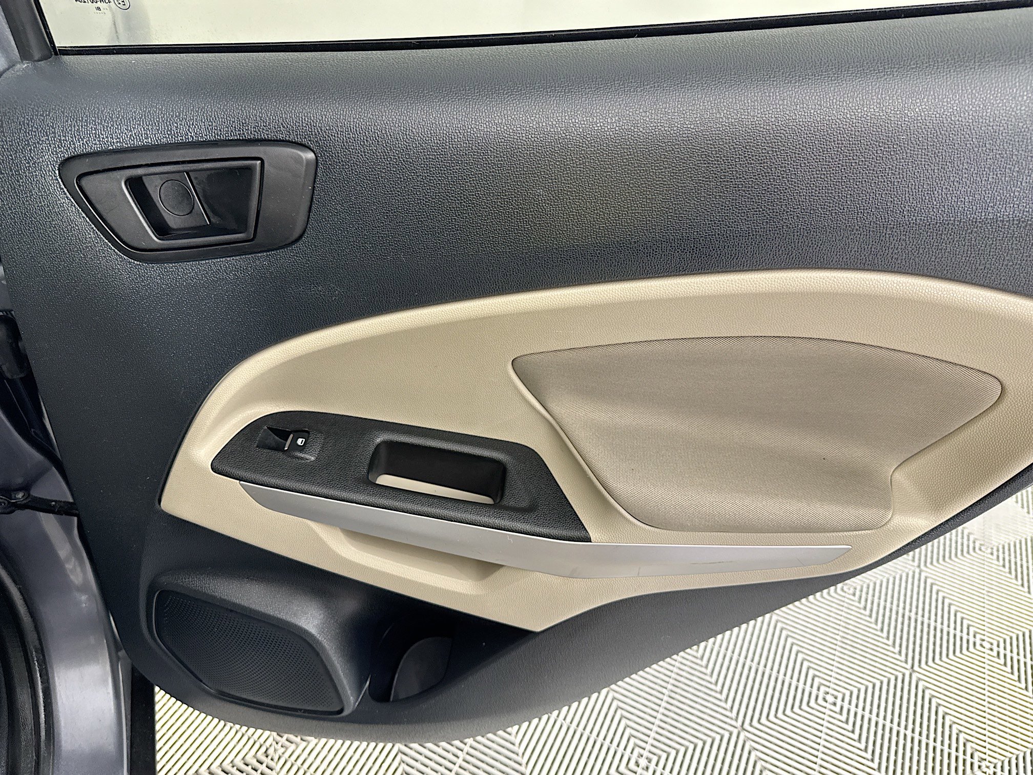 Used 2018 Ford EcoSport S image 26