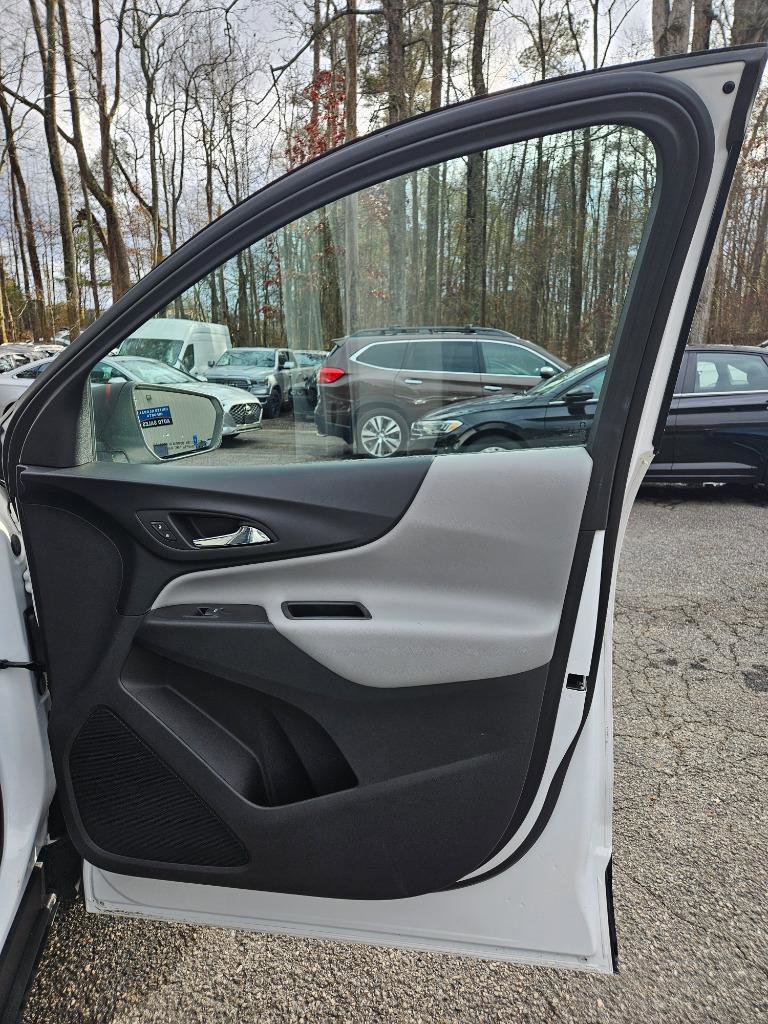 Used 2019 Chevrolet Equinox LS image 45