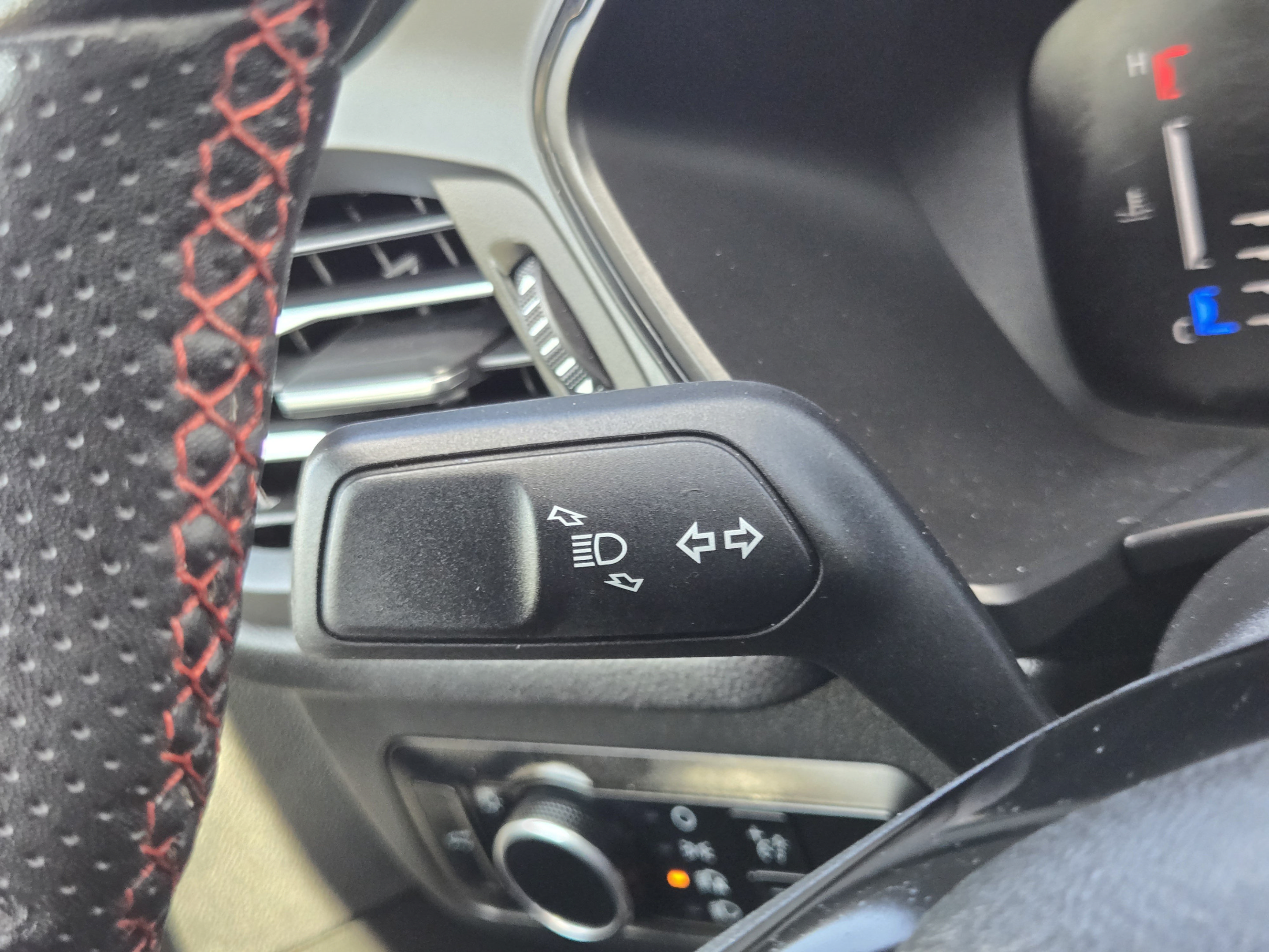 Used 2024 Ford Escape ST-Line AWD/4WD image 19