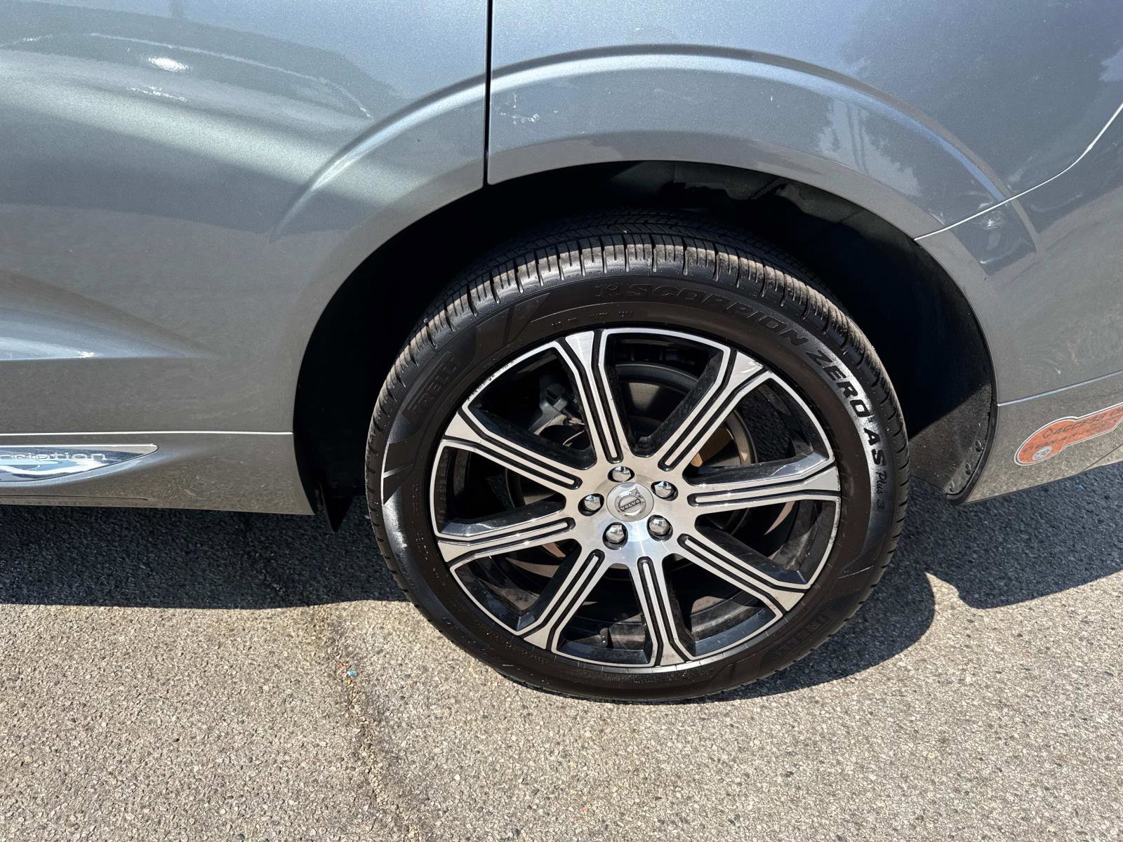 Used 2020 Volvo XC60 T8 Inscription image 8