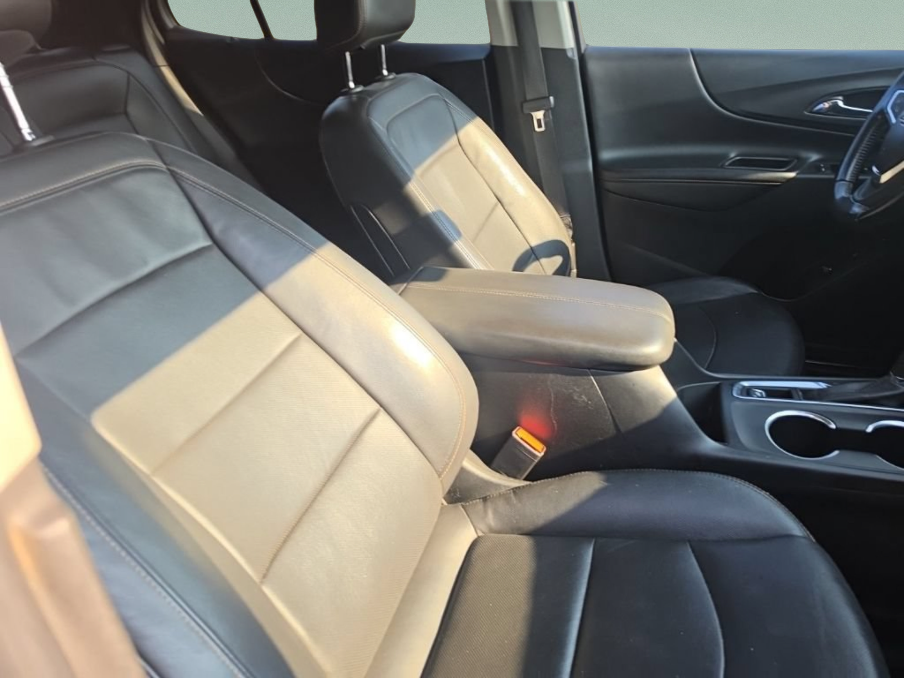 Used 2019 Chevrolet Equinox Premier FWD image 28