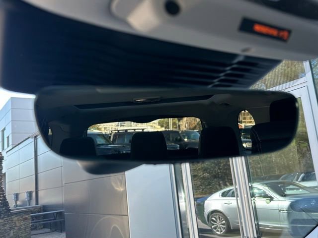 New 2025 Land Rover Discovery Dynamic SE image 26