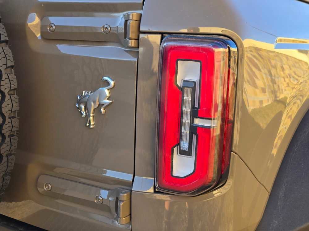 New 2026 Ford Bronco Badlands image 11