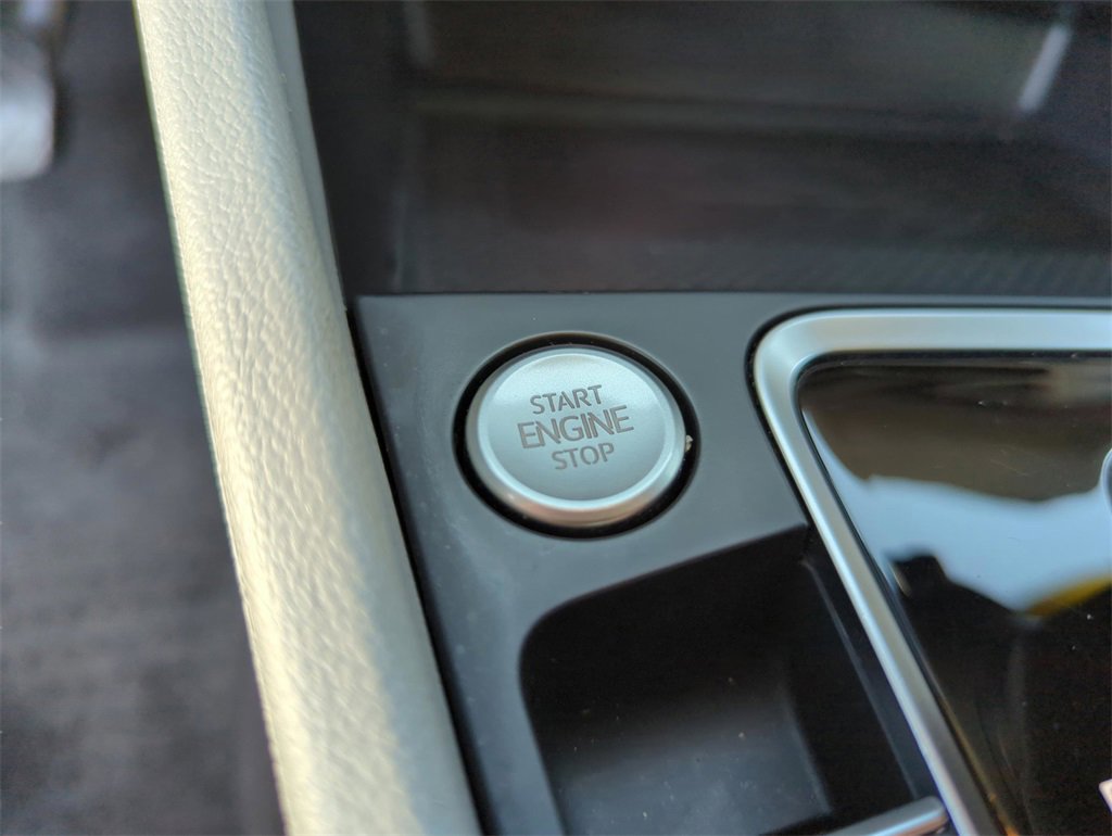 Used 2020 Volkswagen Jetta SEL image 43