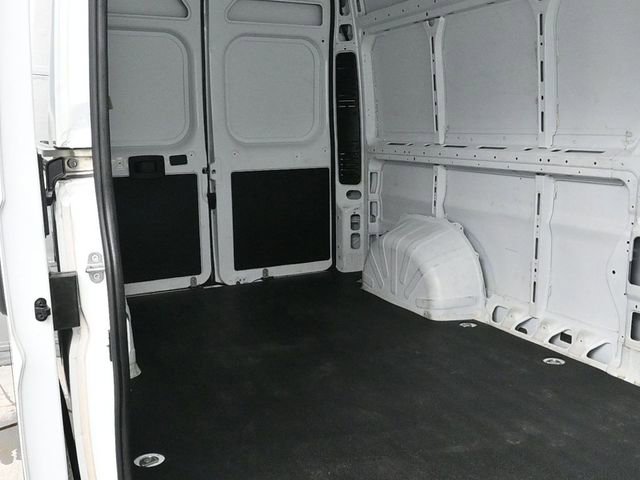 Used 2024 RAM ProMaster 2500 w/ Convenience Group image 12