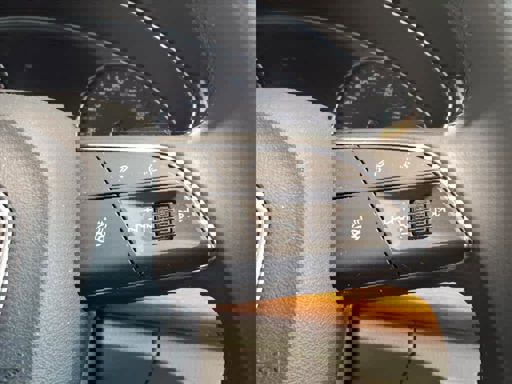 Used 2023 Audi Q5 2.0T Premium w/ Convenience Package image 16