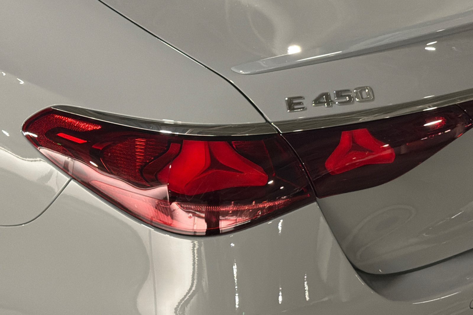 New 2027 Mercedes-Benz E 450 4MATIC Sedan image 26