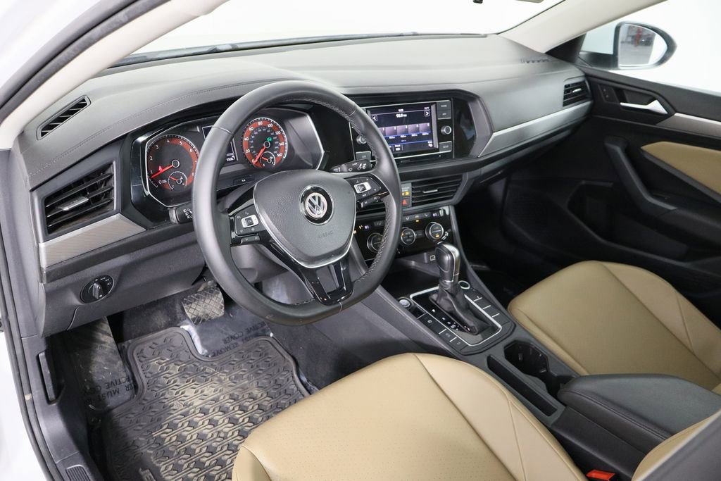 Used 2019 Volkswagen Jetta SE w/ Cold Weather Package image 27