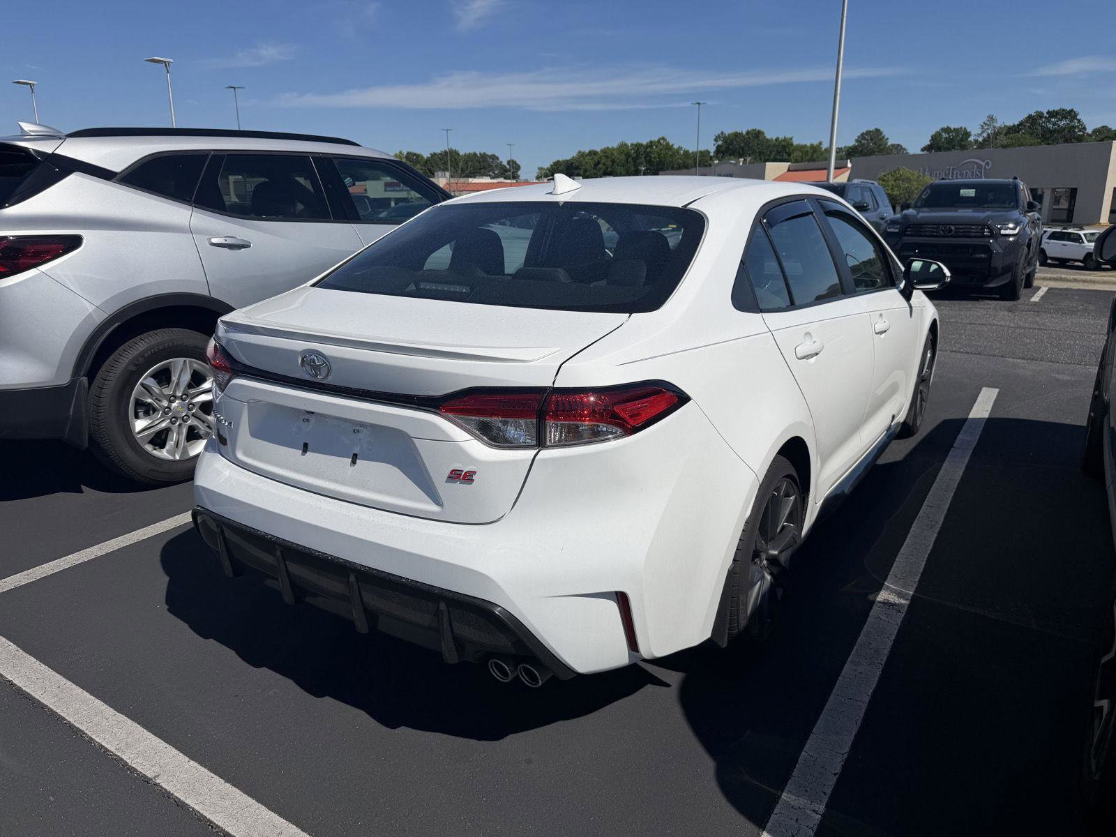 Used 2026 Toyota Corolla SE FWD image 6