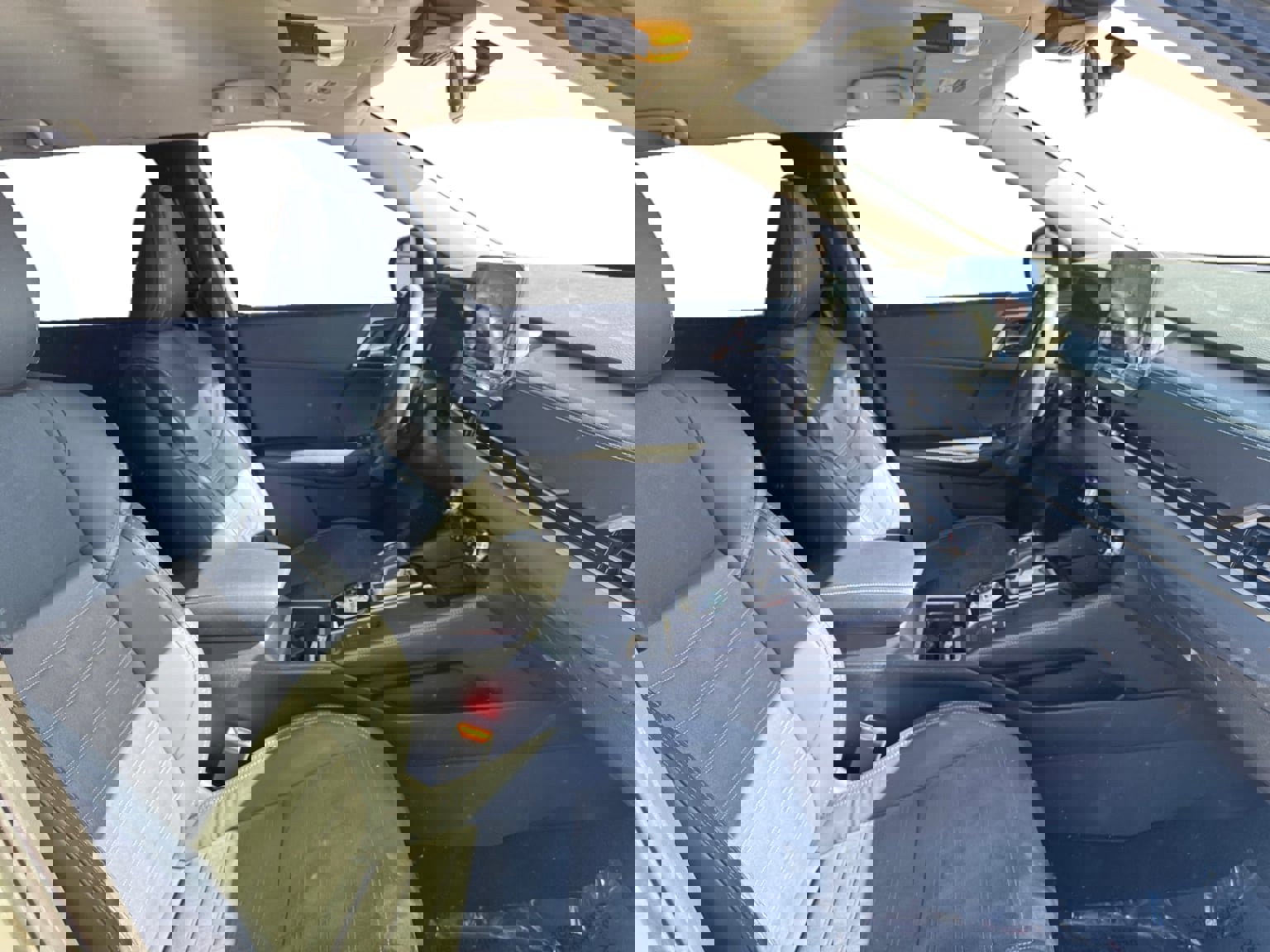 Used 2022 Mitsubishi Outlander SE image 25