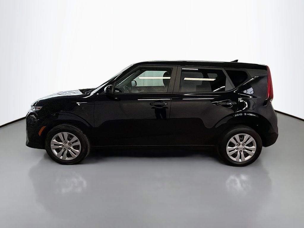 Used 2022 Kia Soul LX image 6